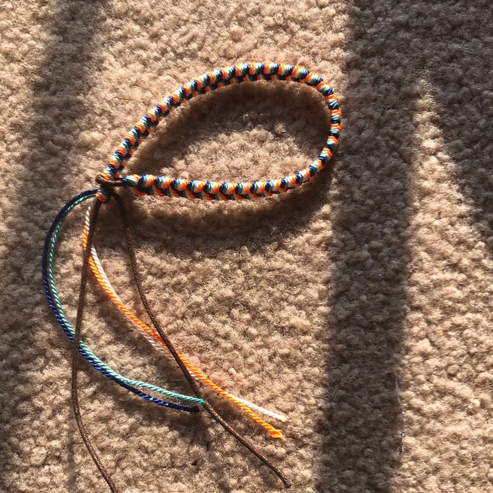 2 bracelets/many colors